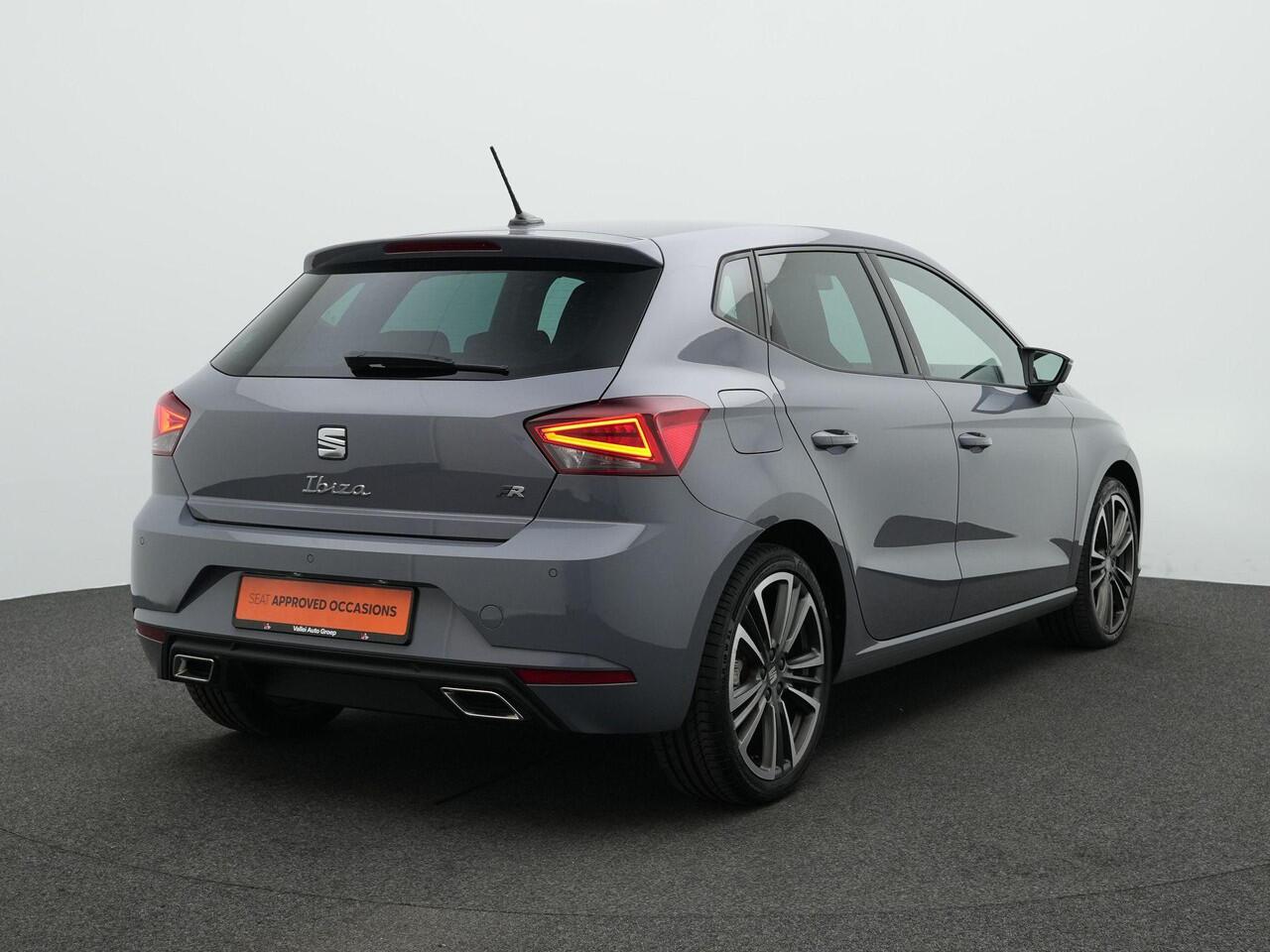 Seat IBIZA 1.0 EcoTSI 115 pk FR Anniversary | Parkeersensoren voor/achter | Virtual Cockpit | Carplay | Climatronic
