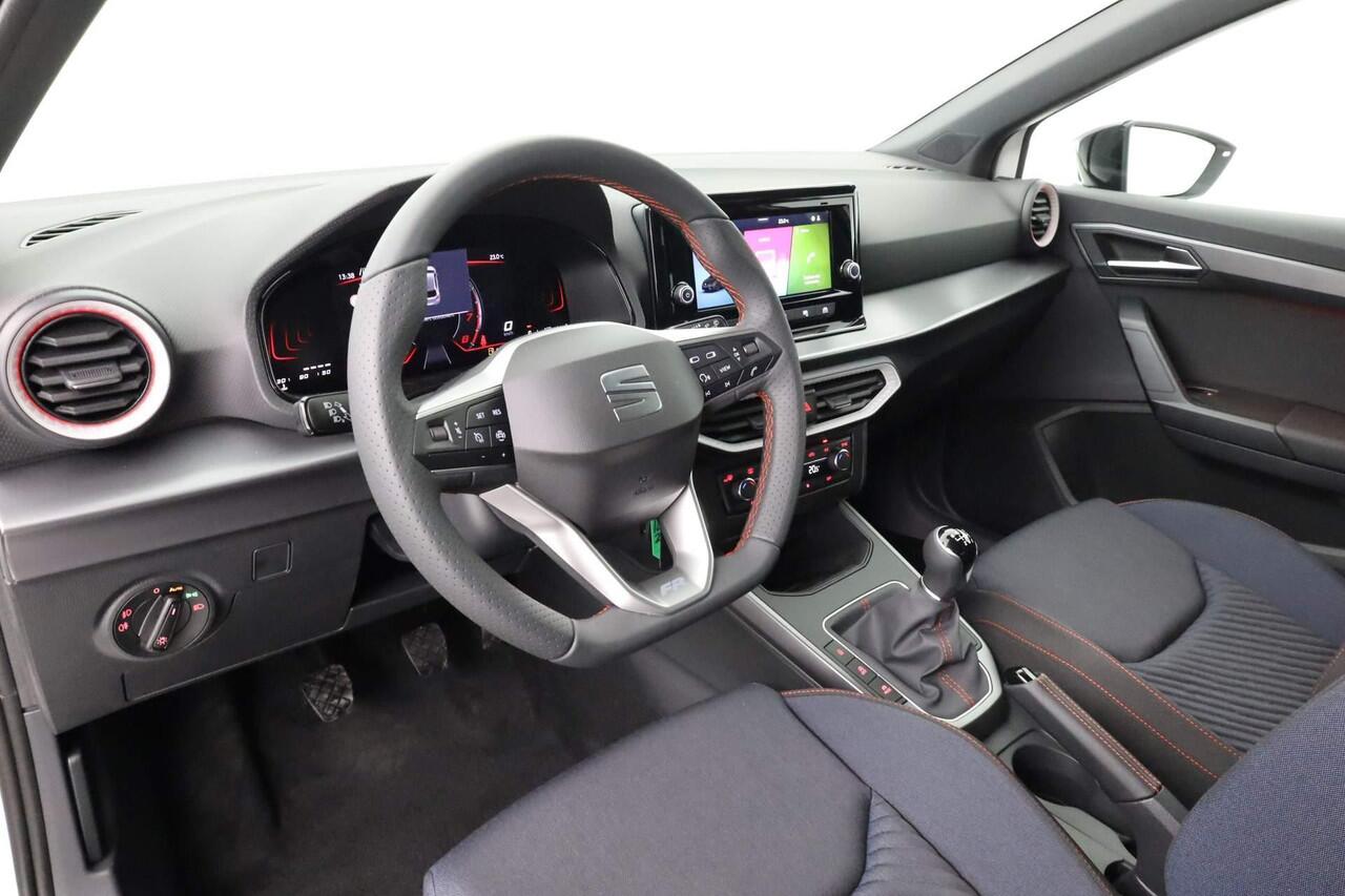 Seat IBIZA 1.0 EcoTSI 115 pk FR Anniversary | Parkeersensoren voor/achter | Sportstoelen | Carplay | Virtual Cockpit