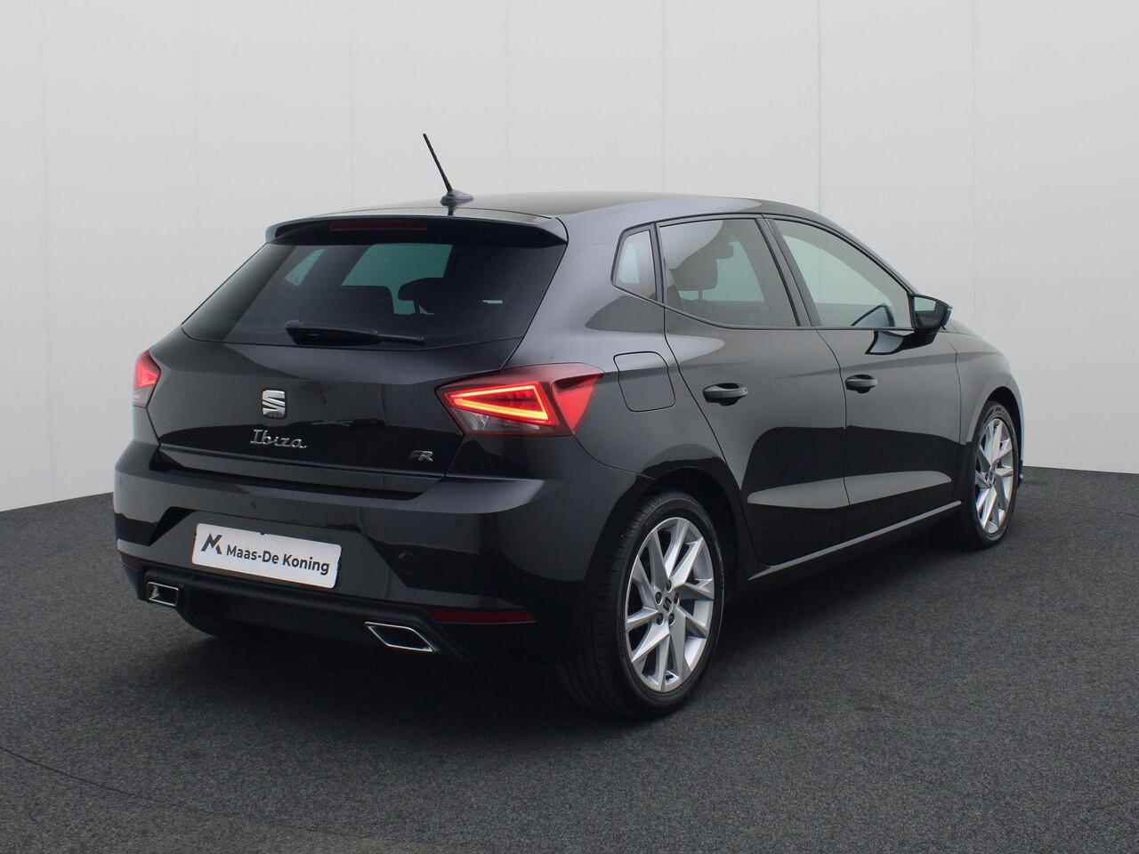Seat IBIZA 1.0TSI/95PK FR · Navigatie · Apple Car Play · Parkeersensoren · Garantie tot april 2028 of 80000km.