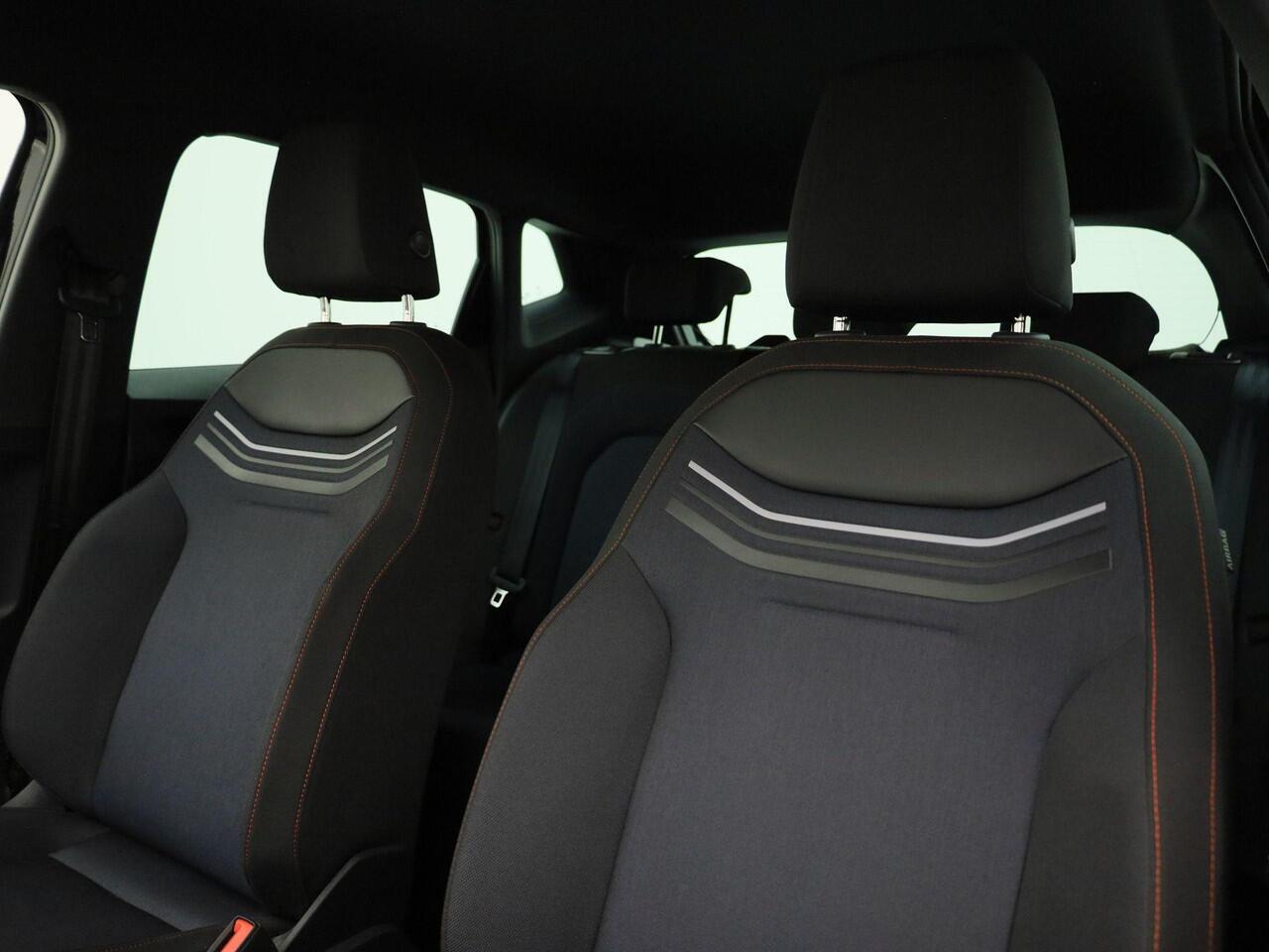 Seat IBIZA 1.0TSI/95PK FR · Navigatie · Apple Car Play · Parkeersensoren · Garantie tot april 2028 of 80000km.