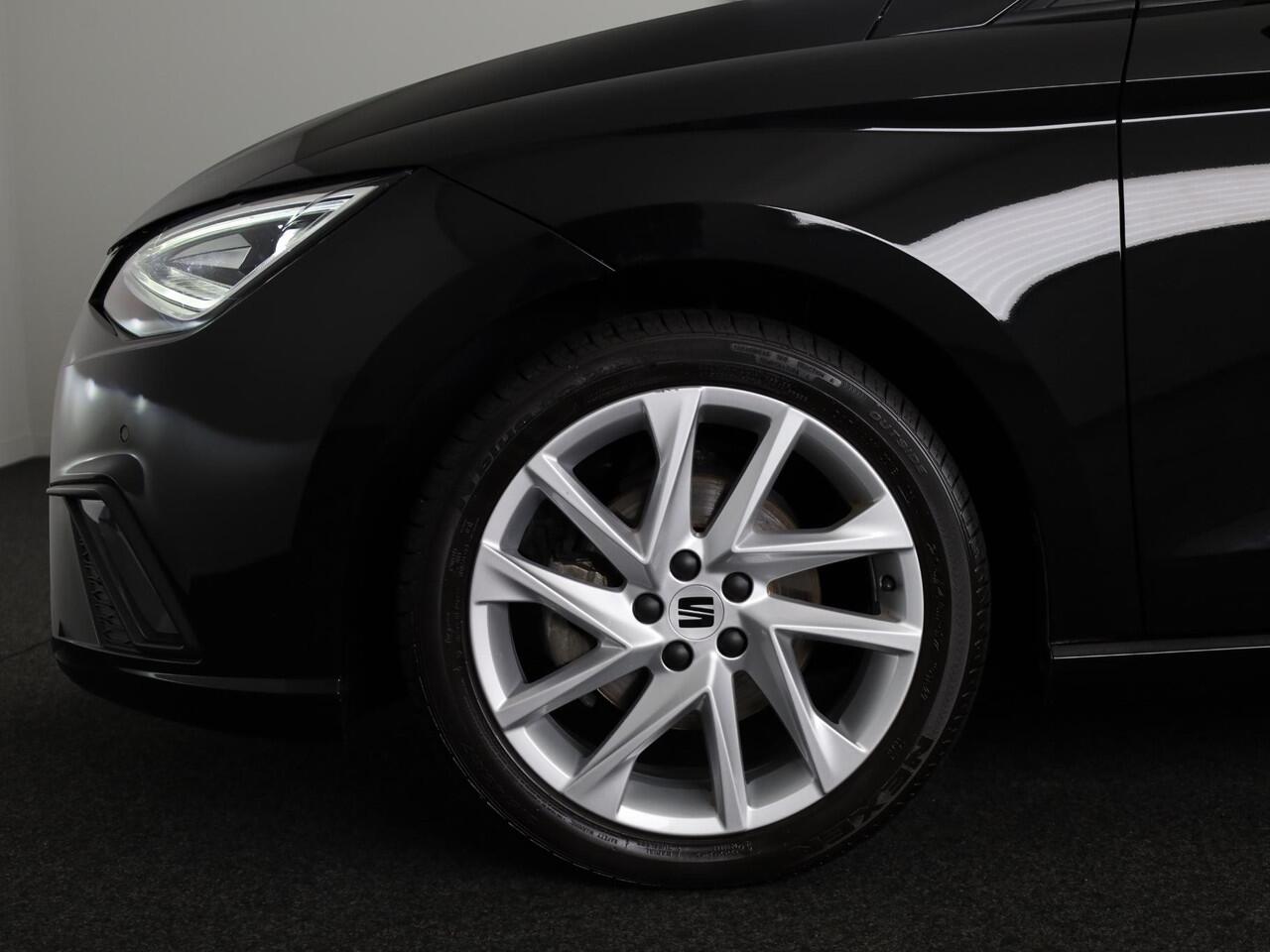 Seat IBIZA 1.0 EcoTSI FR 115 pk Automaat (DSG) | Verlengde garantie | Navigatie via App | Parkeersensoren | LED koplampen |