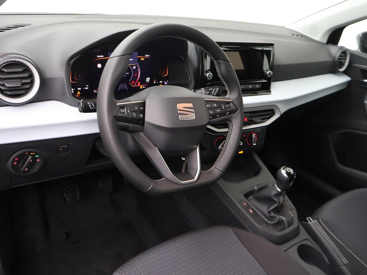 Seat IBIZA Style Plus 1.0 70 kW / 95 pk EcoTSI Hatchback 5 dr
