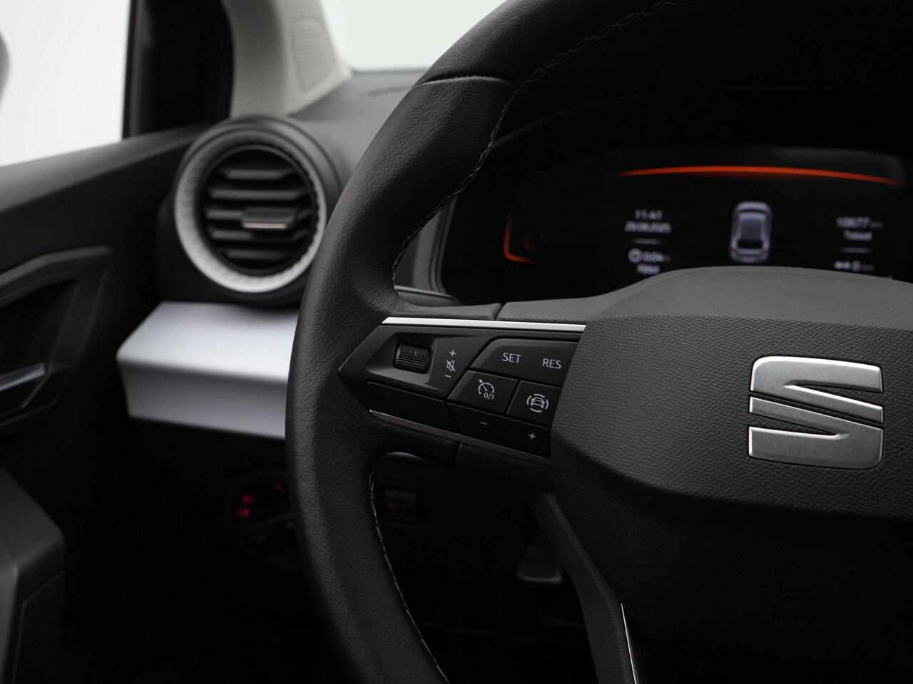 Seat IBIZA 1.0 EcoTSI 95 pk Style Plus | Parkeersensoren achter | Virtual Cockpit | Cruise Control