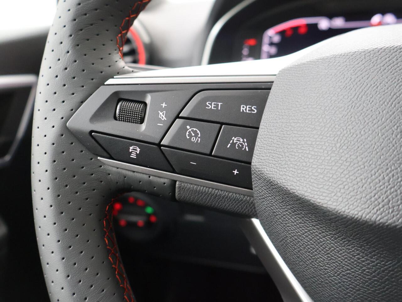 Seat IBIZA FR Business Connect 1.0 EcoTSI 70 kW / 95 PK Hatch