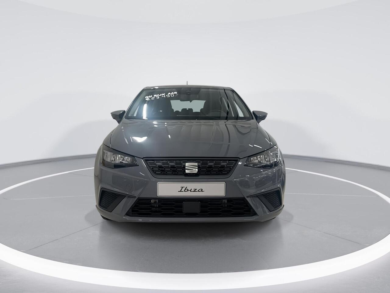 Seat IBIZA Style 1.0 EcoTSI 70 kW / 95 PK Hatchback 5 deurs 5 | Graphene grey | Apple Carplay | PDC | LM Wielen!