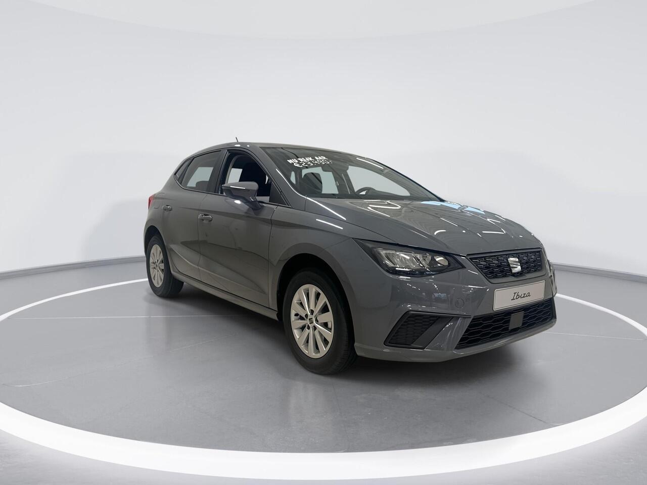 Seat IBIZA Style 1.0 EcoTSI 70 kW / 95 PK Hatchback 5 deurs 5 | Graphene grey | Apple Carplay | PDC | LM Wielen!