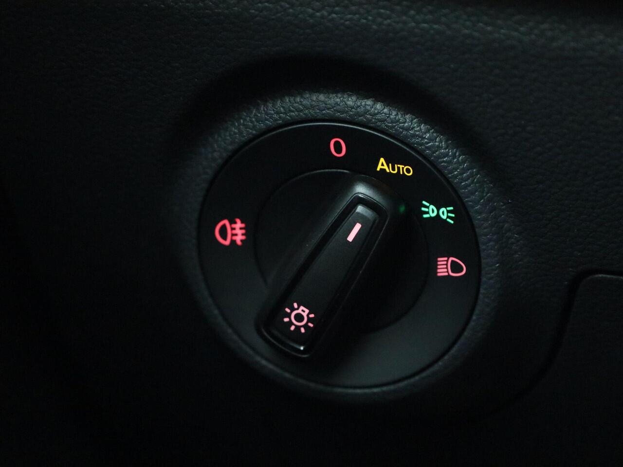 Seat IBIZA Style 1.0 EcoTSI 70 kW / 95 PK Hatchback 5 deurs 5 versn. handbak | Trekhaakvoorbereiding | HERWAARDERING! | Privatelease 340,- |