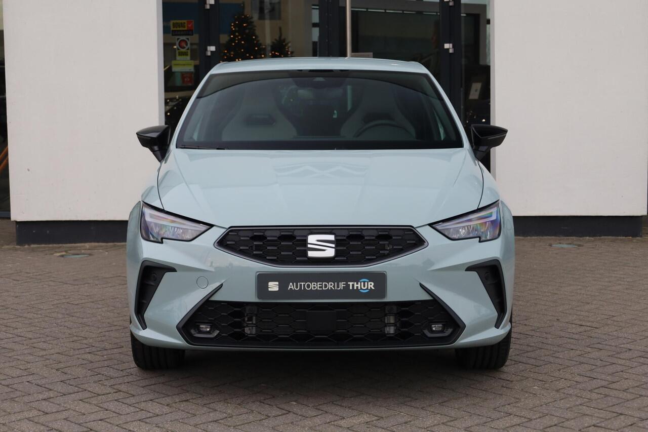Seat IBIZA 1.0 EcoTSI FR Business Connect 115PK / 85kW, Achteruitrijcamera, Apple Carplay & Android Auto, verwarmbare voorstoelen, Keyless Entry, dodehoekdetectie, full LED koplampen, navigatie, draadloos telefoon laden, groot digitaal instrumentenpaneel (Virtual Co
