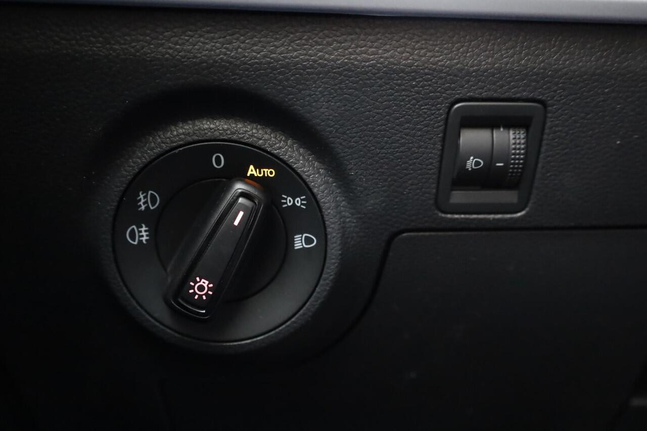 Seat IBIZA 1.0 EcoTSI Reference 95PK / 70kW Apple Carplay & Android Auto, volledig digitaal instrumentenpaneel, full LED koplampen, parkeersensoren achter, airco, cruise control, 15'' LMV 'Enjoy'