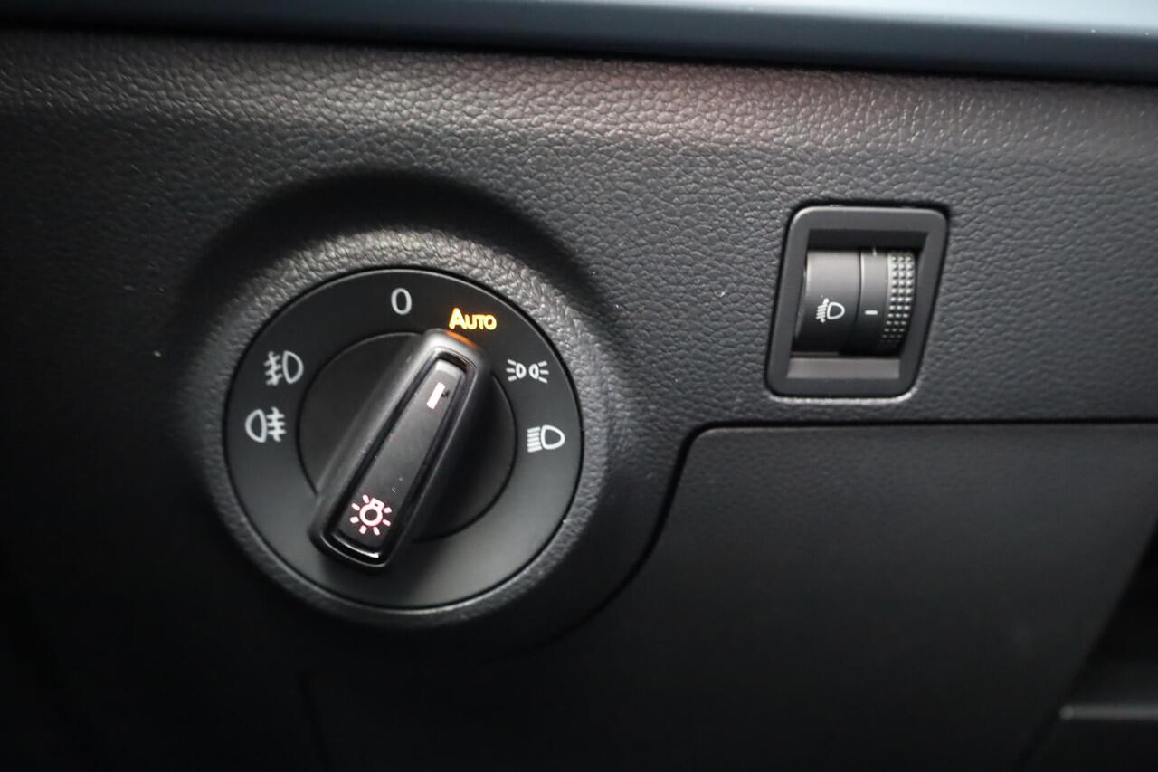 Seat IBIZA 1.0 EcoTSI Style Plus 95PK / 70kW, Apple Carplay & Android Auto, adaptive cruise control (ACC), draadloos telefoon laden, full LED koplampen, grootlichtassistent, volledig digitaal instrumentenpaneel, parkeersensoren achter, 15'' LMV 'Design'