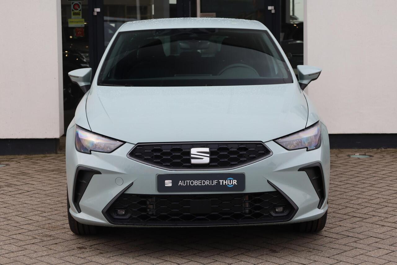 Seat IBIZA 1.0 EcoTSI Style Plus 95PK / 70kW, Apple Carplay & Android Auto, adaptive cruise control (ACC), draadloos telefoon laden, full LED koplampen, grootlichtassistent, volledig digitaal instrumentenpaneel, parkeersensoren achter, 15'' LMV 'Design'
