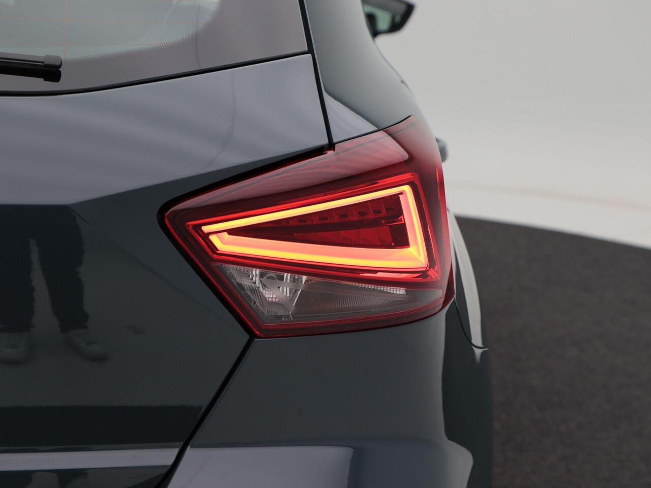 Seat IBIZA Style 1.0 TSI 95 PK | Cruise control | Parkeersensoren | Apple carplay / Android auto