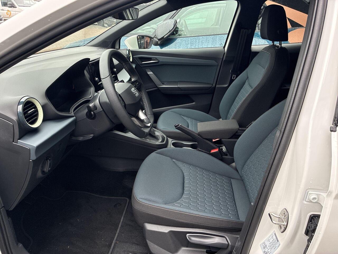 Seat IBIZA 1.0 EcoTSI Style 95PK l Draadloos telefoonlader l 16" Lichtmetalen velgen