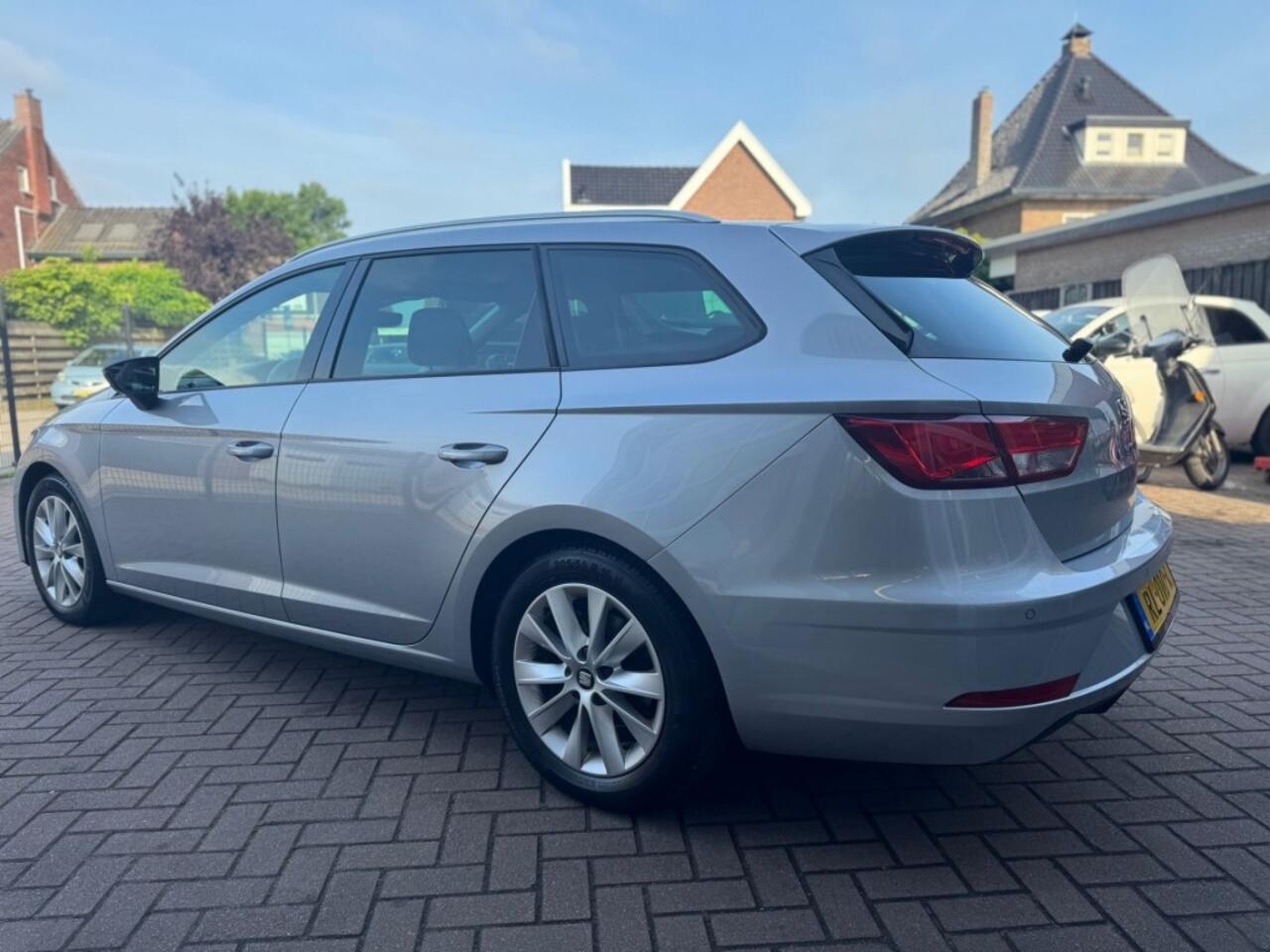 Seat LEON ST 1.0 ECOTSI STYLE BUSINESS INTENSE / NAVI / CRUISE /