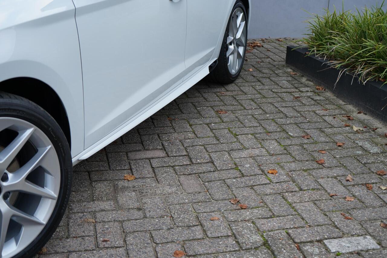 Seat LEON 1.4 EcoTSI FR ACC/DCC/PANO/Carplay/Led/Beats audio