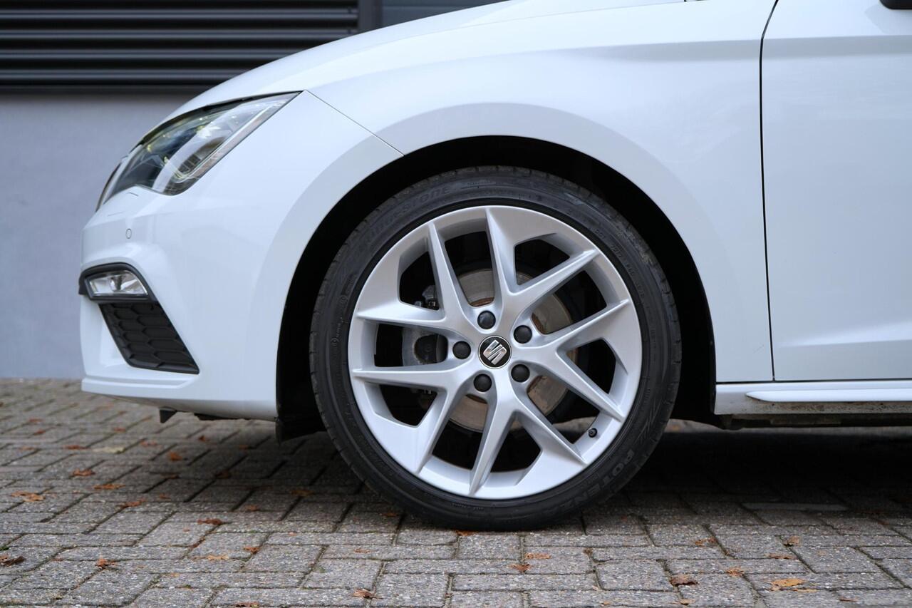 Seat LEON 1.4 EcoTSI FR ACC/DCC/PANO/Carplay/Led/Beats audio