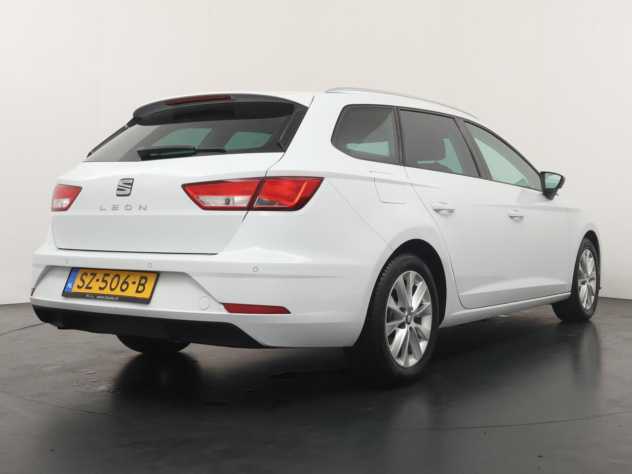 Seat LEON ST 1.0 EcoTSI Style Business Intense Automaat - Navigatie - Climate Control - Parkeersensoren