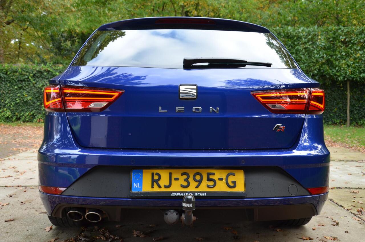 Seat LEON ST 1.4 EcoTSI FR Business Intense Automaat/Navi/Pdc/Ecc/Led/Trekhaak/Apple Carplay/Android Auto/Cr-Controle/18-Inch Lmv/Privacy-Glass