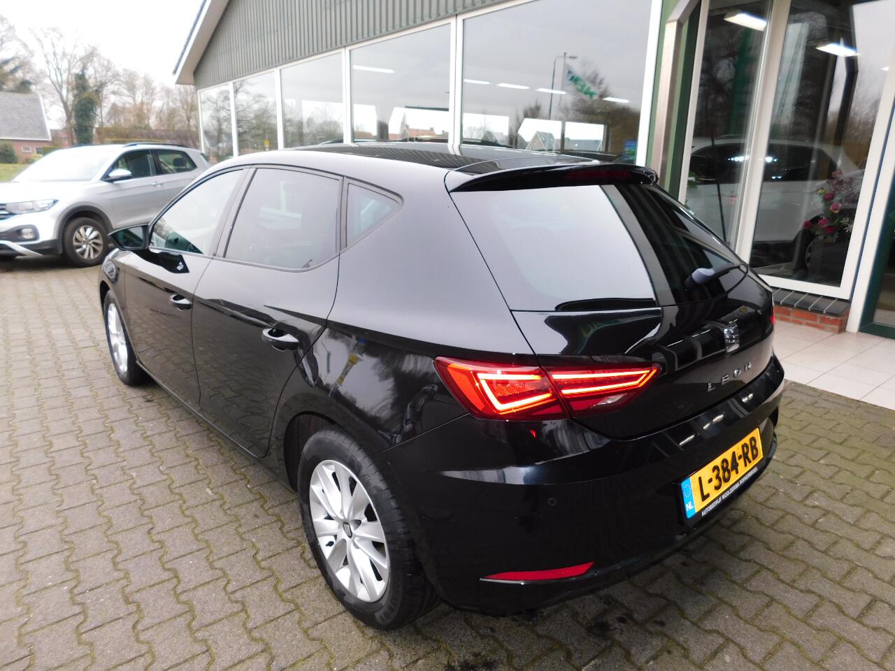 Seat LEON 1.0TSI 116PK STYLE INTENSE! All-in Prijs! LED