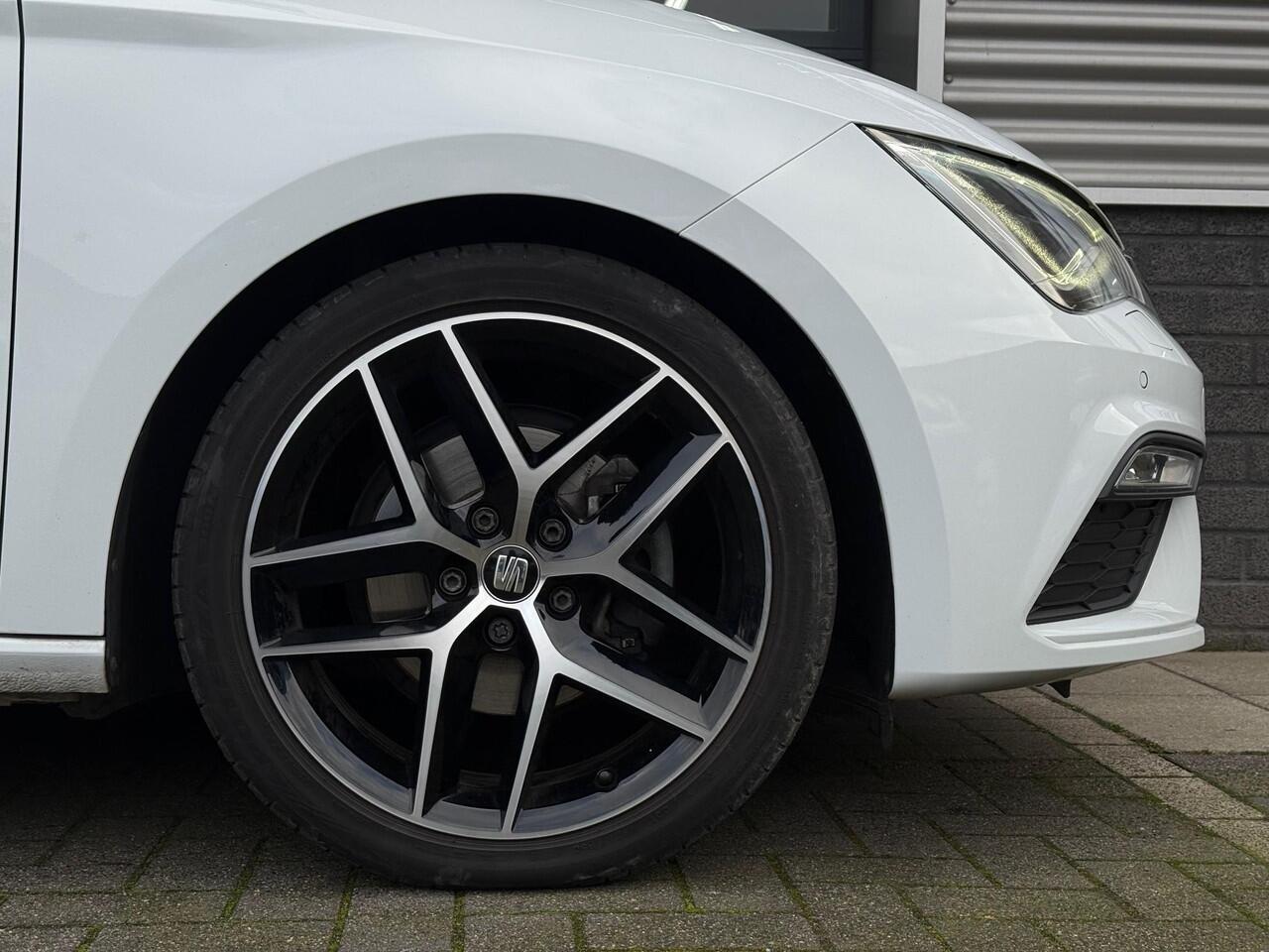 Seat LEON 1.5 TSI FR DSG Pano DigiDash LED