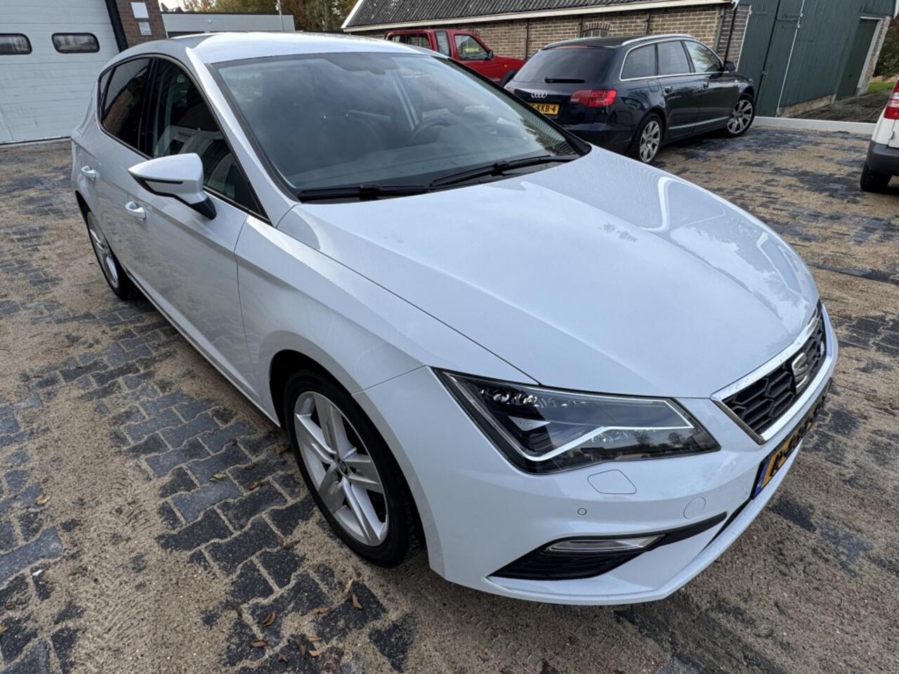 Seat LEON 1.5 TSI FR *apple carplay* stoelverwarming*cruise*navi