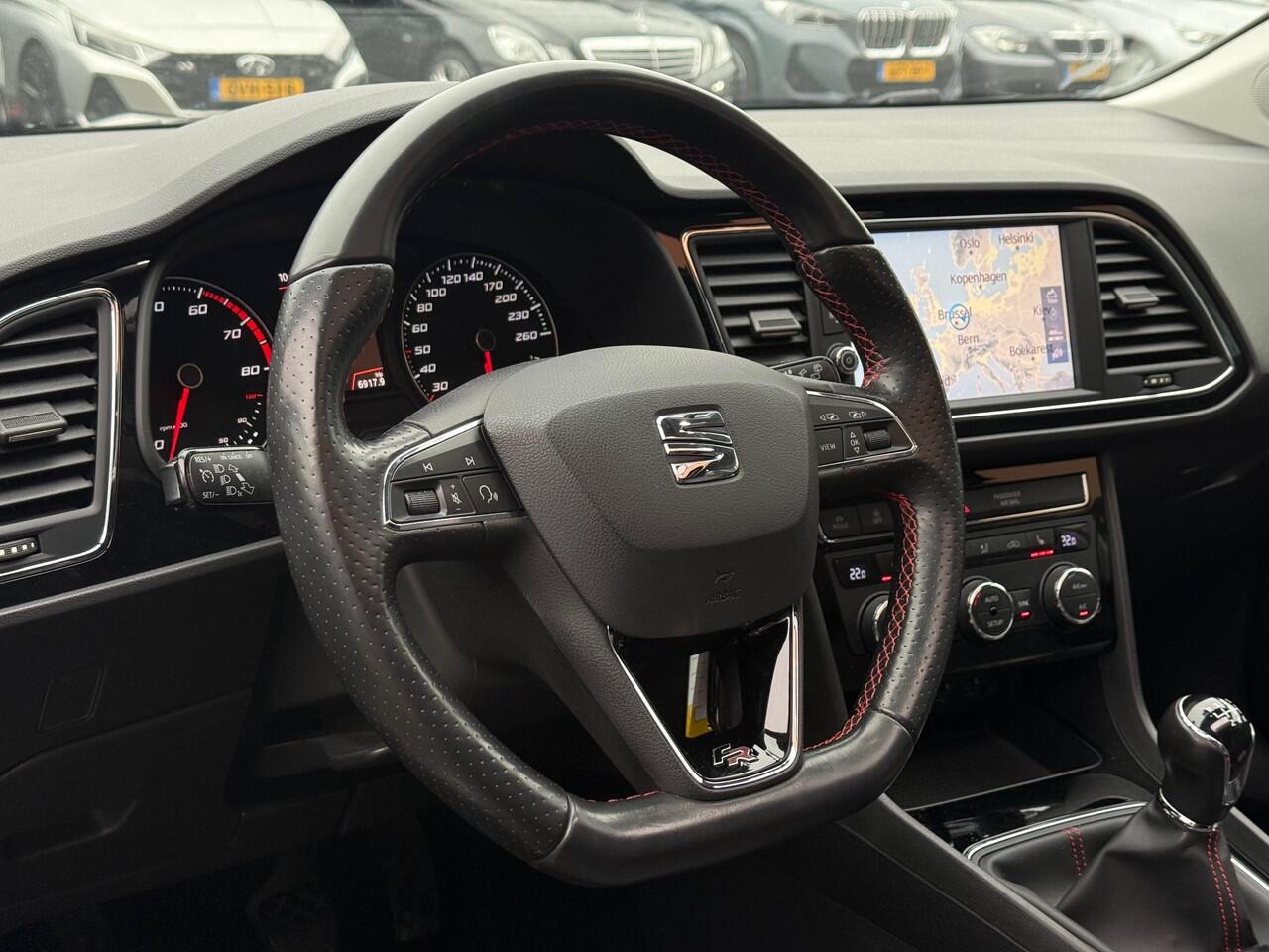 Seat LEON ST 1.5 TSI FR Pano Navi LED