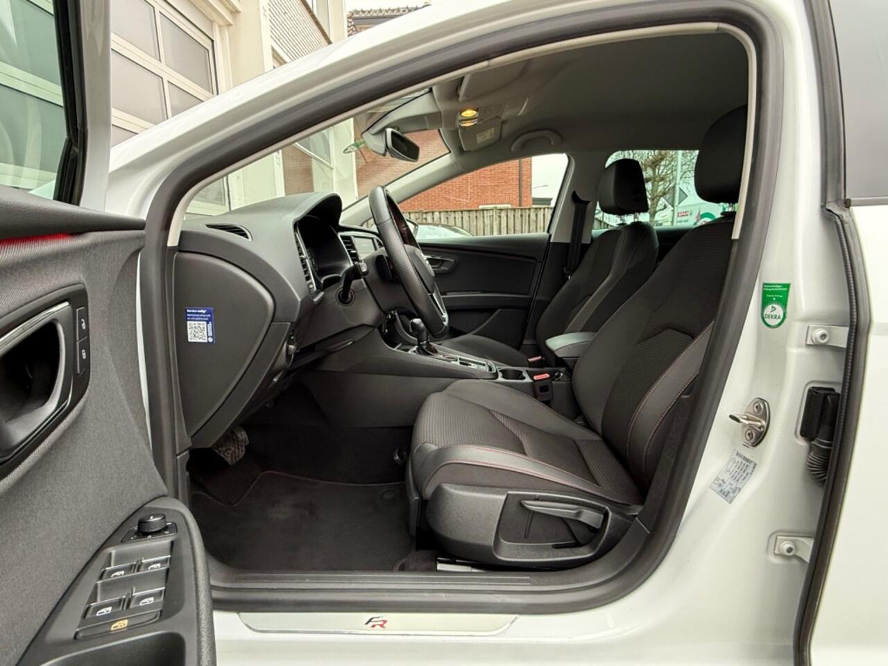 Seat LEON 1.5 TSI 150PK FR AUT. Navi Virtueel Pdc Dealeroh!