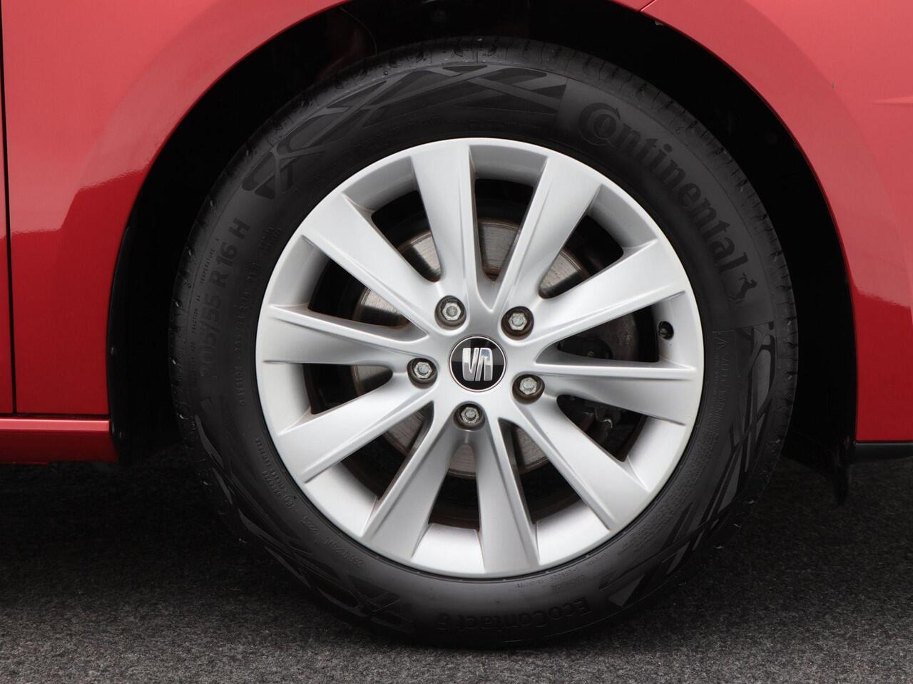 Seat LEON ST 1.0 Eco TSi Automaat Style Business Intense | Navigatie | Full LED | Camera | CarPlay | 16 Inch | 79.913 Km!!