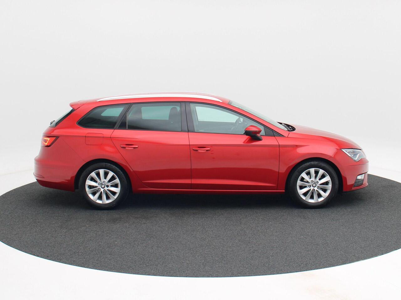 Seat LEON ST 1.0 Eco TSi Automaat Style Business Intense | Navigatie | Full LED | Camera | CarPlay | 16 Inch | 79.913 Km!!