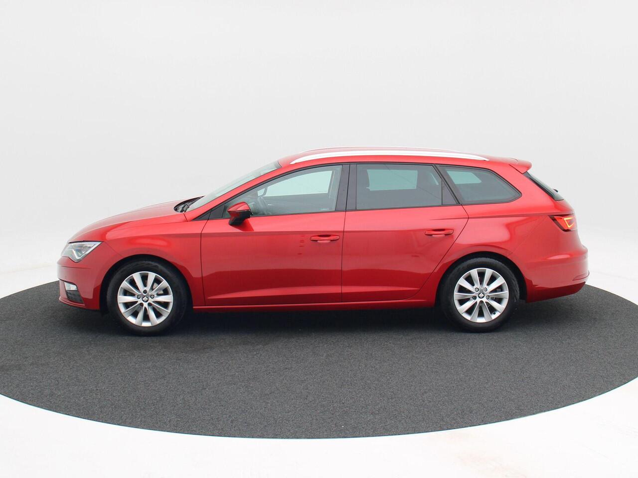 Seat LEON ST 1.0 Eco TSi Automaat Style Business Intense | Navigatie | Full LED | Camera | CarPlay | 16 Inch | 79.913 Km!!