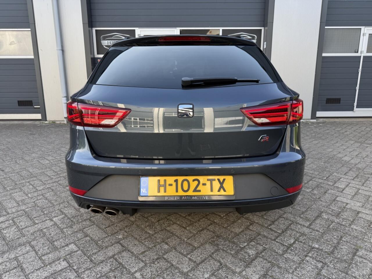 Seat LEON 1.5 TSI FR Ult.Ed.Bl NAP Pano ACC Carplay virtual Led Camera Be