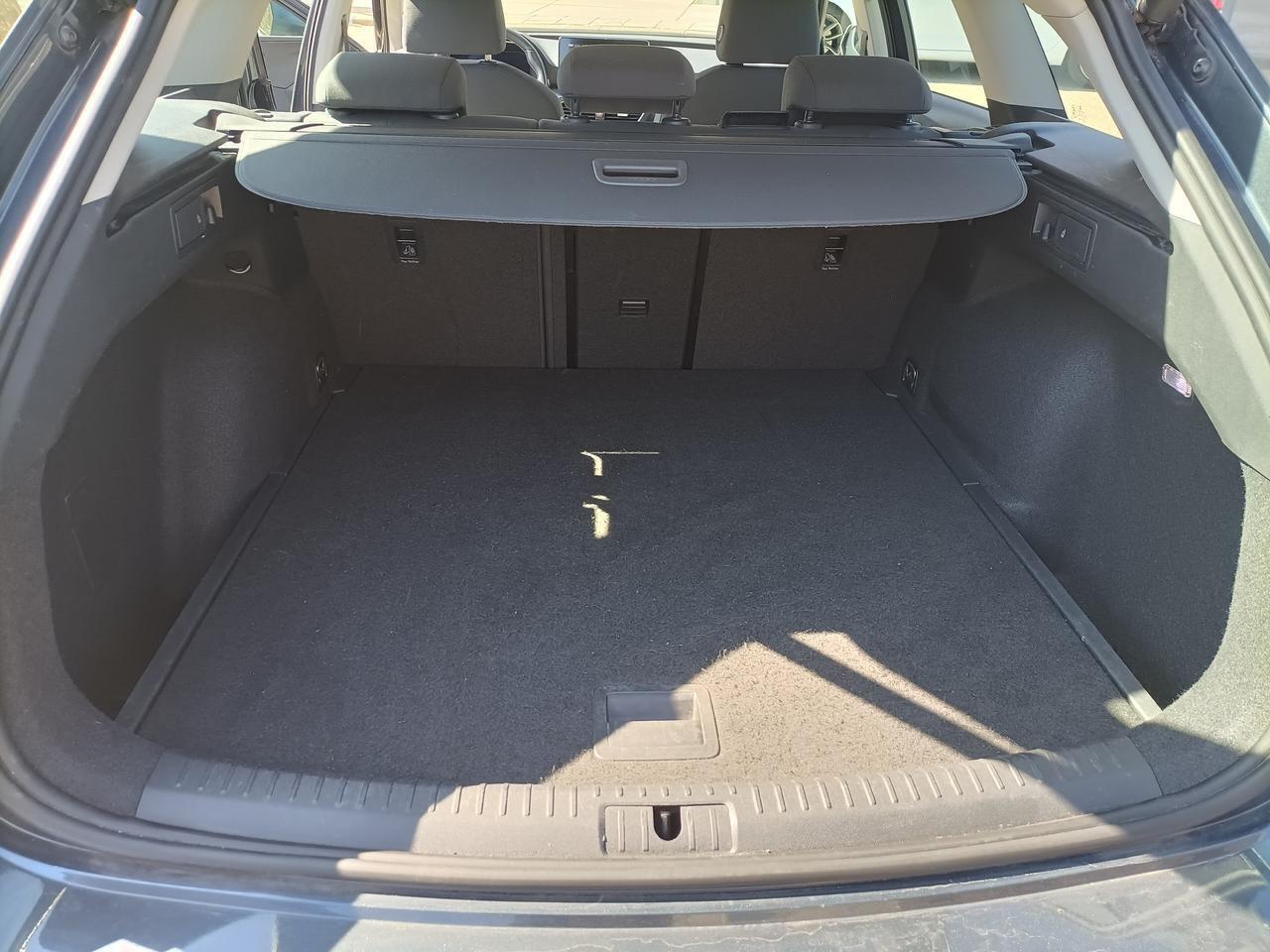 Seat LEON SPORTSTOURER 1.5 TSI Style Business Intense, Navi, Cruise