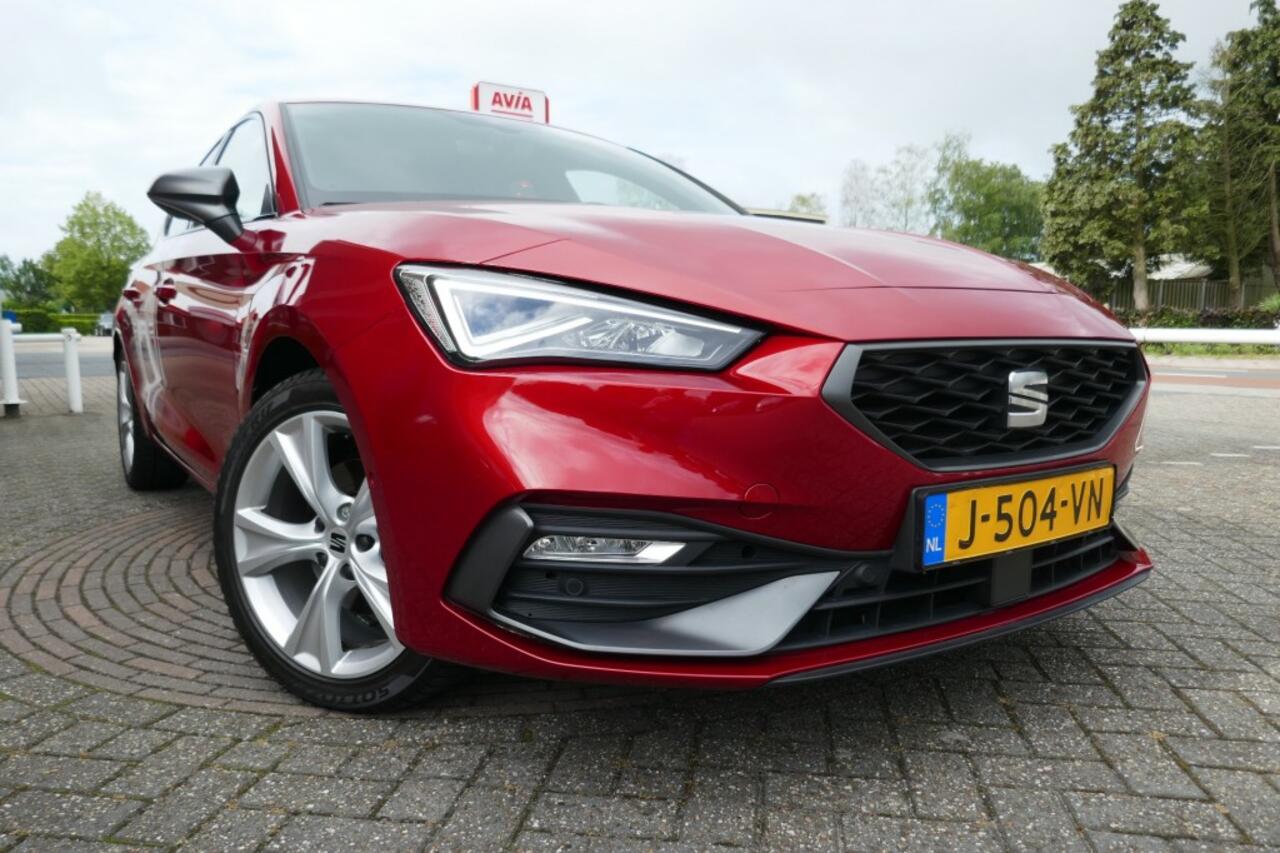 Seat LEON 1.0 TSI FR LAUNCH EDITION 110 PK VIRTUAL COCKPIT / LED / NAVI
