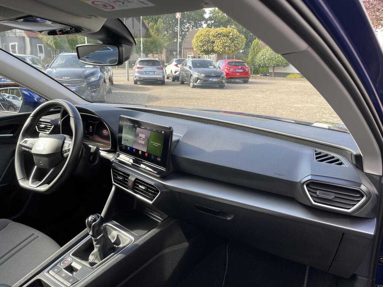 Seat LEON 1.5 TSI Style Business Intense | Facelift, Groot scherm, Navigatie, Parkeersensoren en Camera, Cruise Control, 16"LM-Velgen