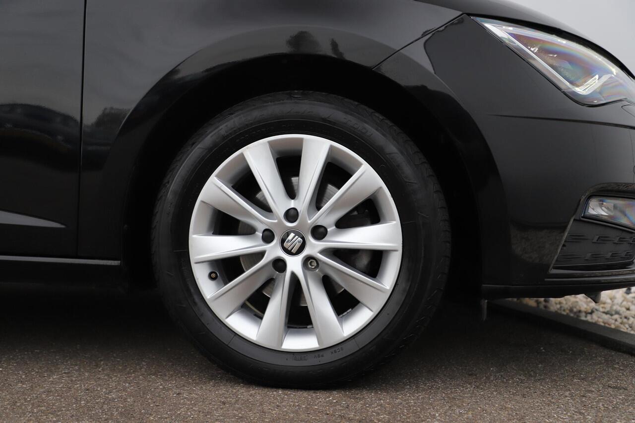 Seat LEON ST 1.0 TSI Style Ultimate Edition Virtual Cockpit Full LED Beats Audio Navigatie Achteruitrijcamera Carplay Android Clima Stoelverwarming Cruise Control Lane Assist