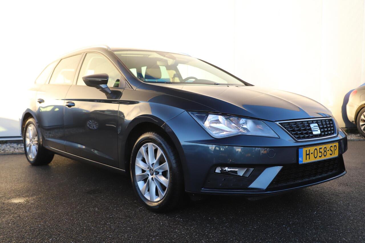 Seat LEON ST 1.0 TSI Style Ultimate Edition Trekhaak Navigatie Achteruitrijcamera Carplay Android 16 inch LMV Lane Assist Climate Cruise Control