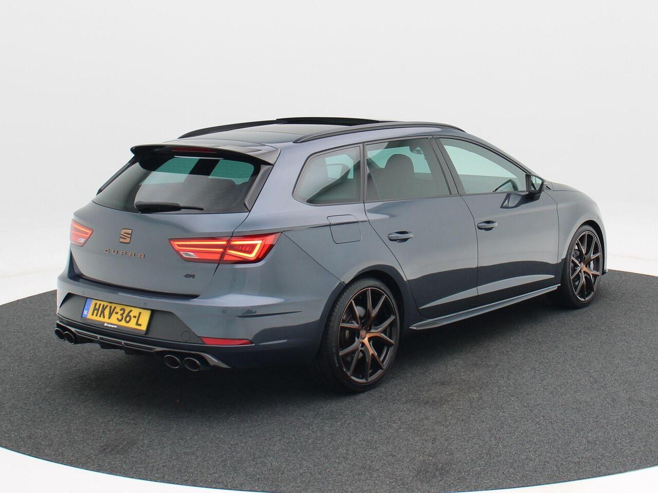Seat LEON ST 2.0 TSi 300 Pk Automaat 4DRIVE CUPRA | Panoramadak | Bucket Seats | Camera | Stoelverwarming | 19 Inch | Beats Audio | 71.983 km!!