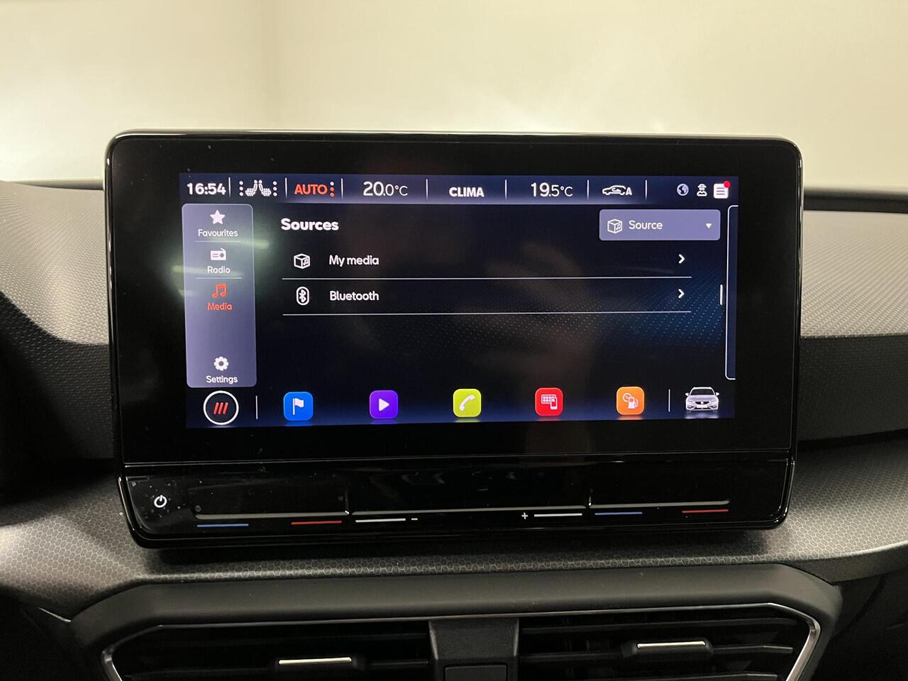 Seat LEON Sportstourer 1.5 TSI Style Launch Edition | 1e-EIG | CAMERA | STOEL/ STUURVERWARMING |