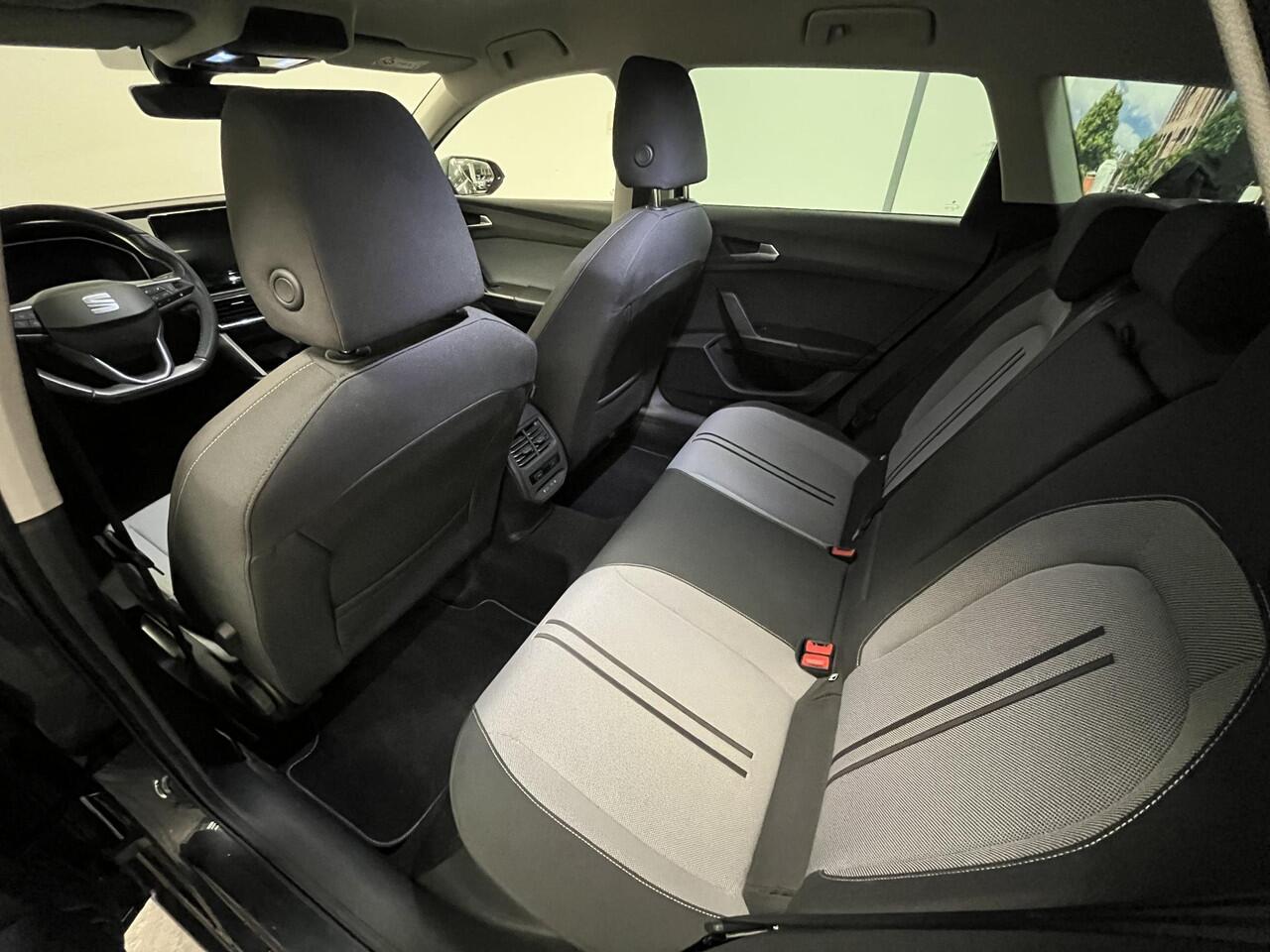 Seat LEON Sportstourer 1.5 TSI Style Launch Edition | 1e-EIG | CAMERA | STOEL/ STUURVERWARMING |