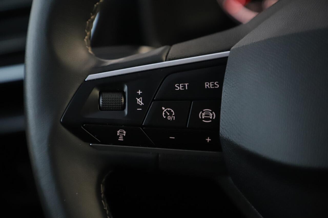 Seat LEON Sportstourer 1.5 TSI Style Launch Edition 131PK Virtual Cockpit Navigatie Achteruitrijcamera Carplay Android Climate Adaptive Cruise