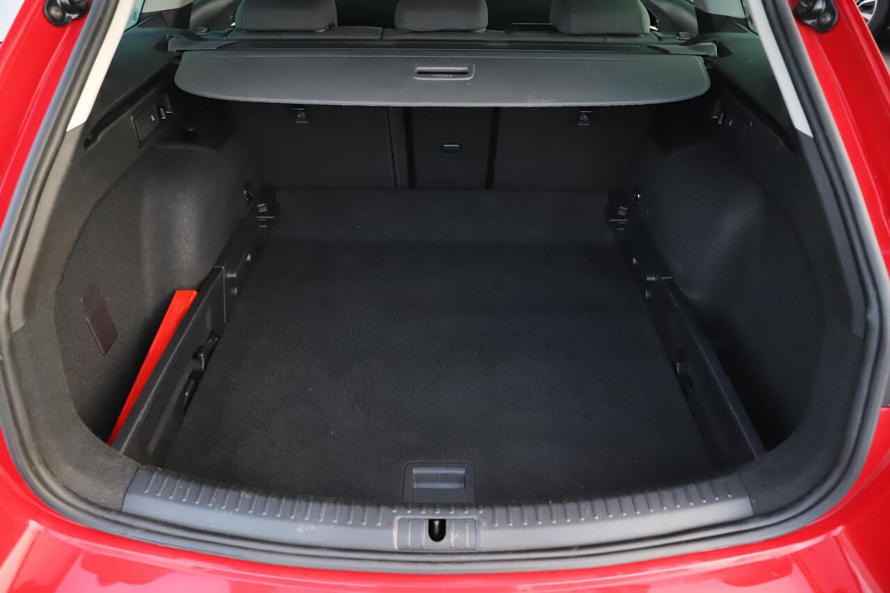 Seat LEON Sportstourer 1.5 TSI Style Launch Edition 131PK Virtual Cockpit Navigatie Achteruitrijcamera Carplay Android Climate Adaptive Cruise