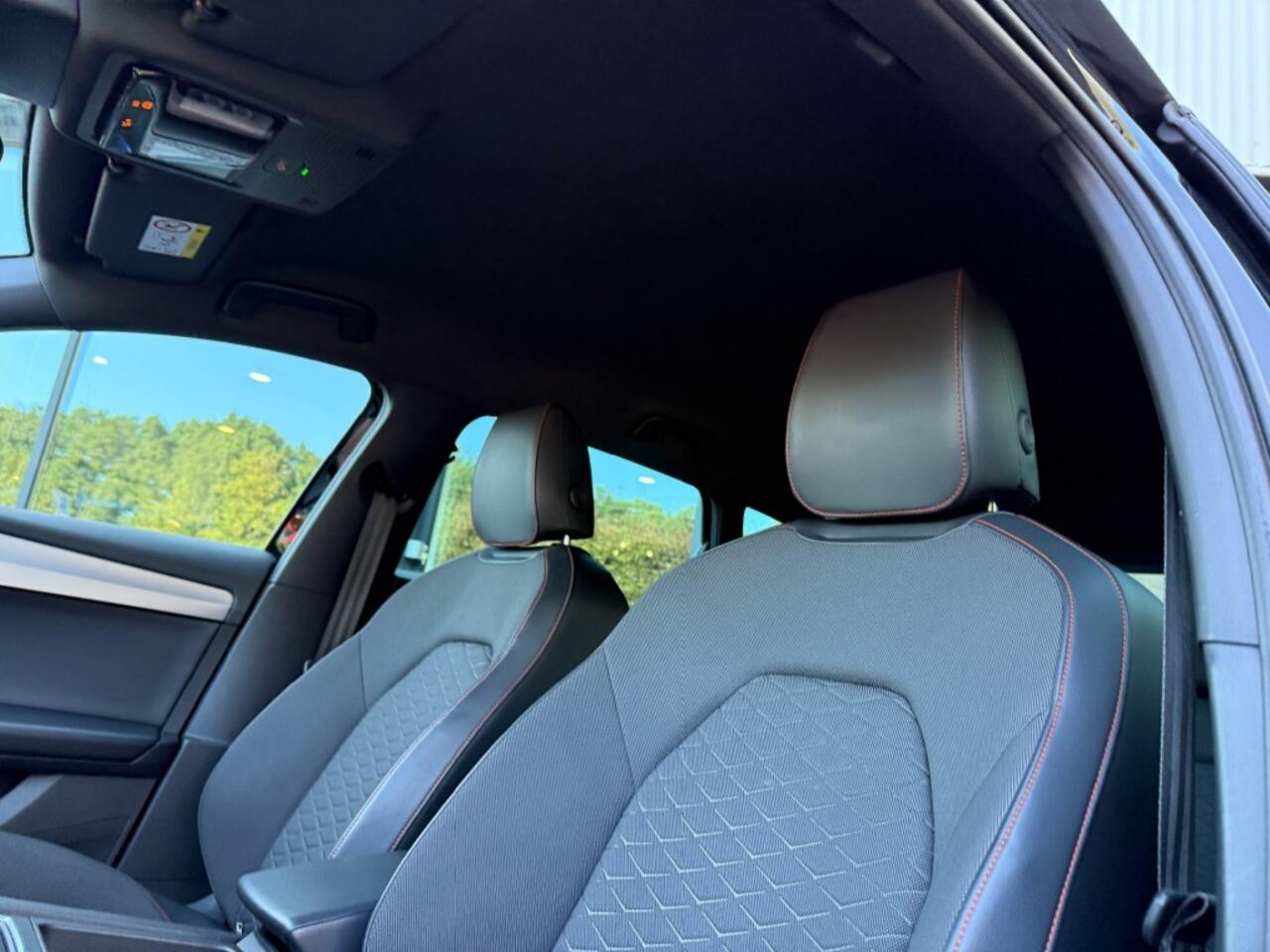 Seat LEON Sportstourer 1.5 eTSI FR,LED,Trekhk Elekt,Adapt Cruise,BLIS,Lane Ass.,Half Leer