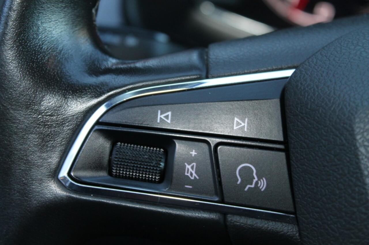 Seat LEON 1.5 TSI XCELLENCE TREKHAAK