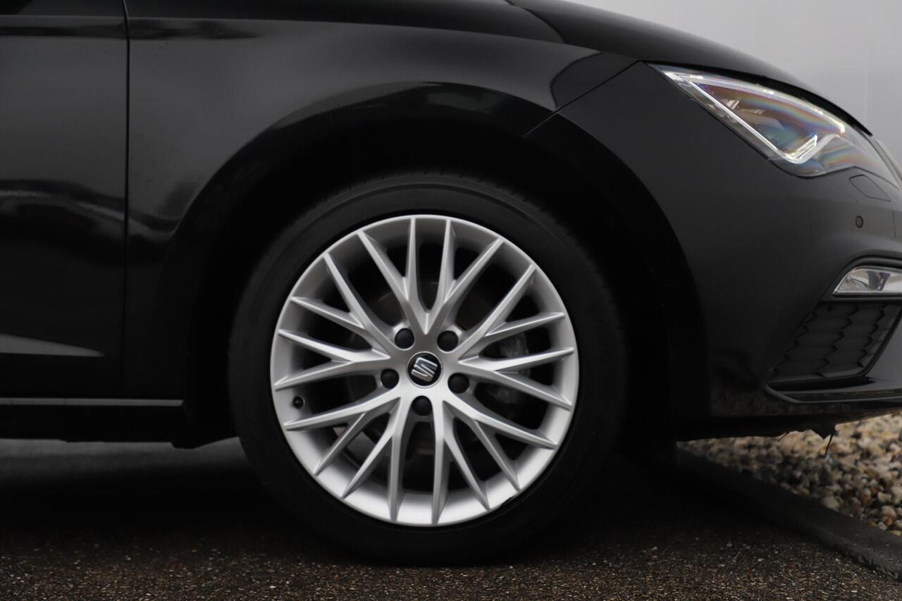 Seat LEON 1.0 TSI FR Ultimate Edition Virtual Cockpit Full LED 17 inch LMV Beats Audio Navigatie Achteruitrijcamera Carplay Android Climate Cruise Control Stoelverwarming