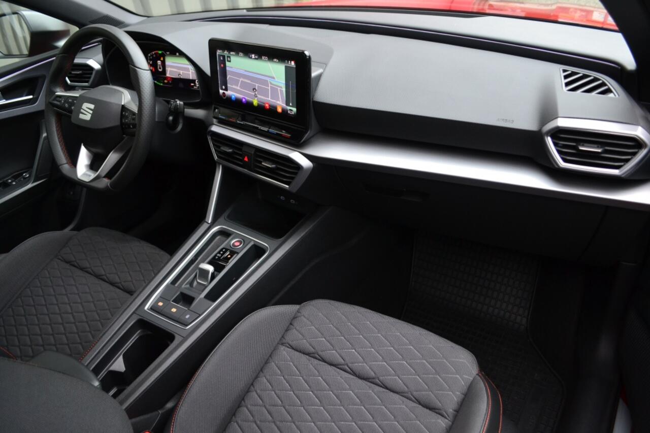 Seat LEON 1.4 TSI e-Hybrid FR LED/Camera/Keyless