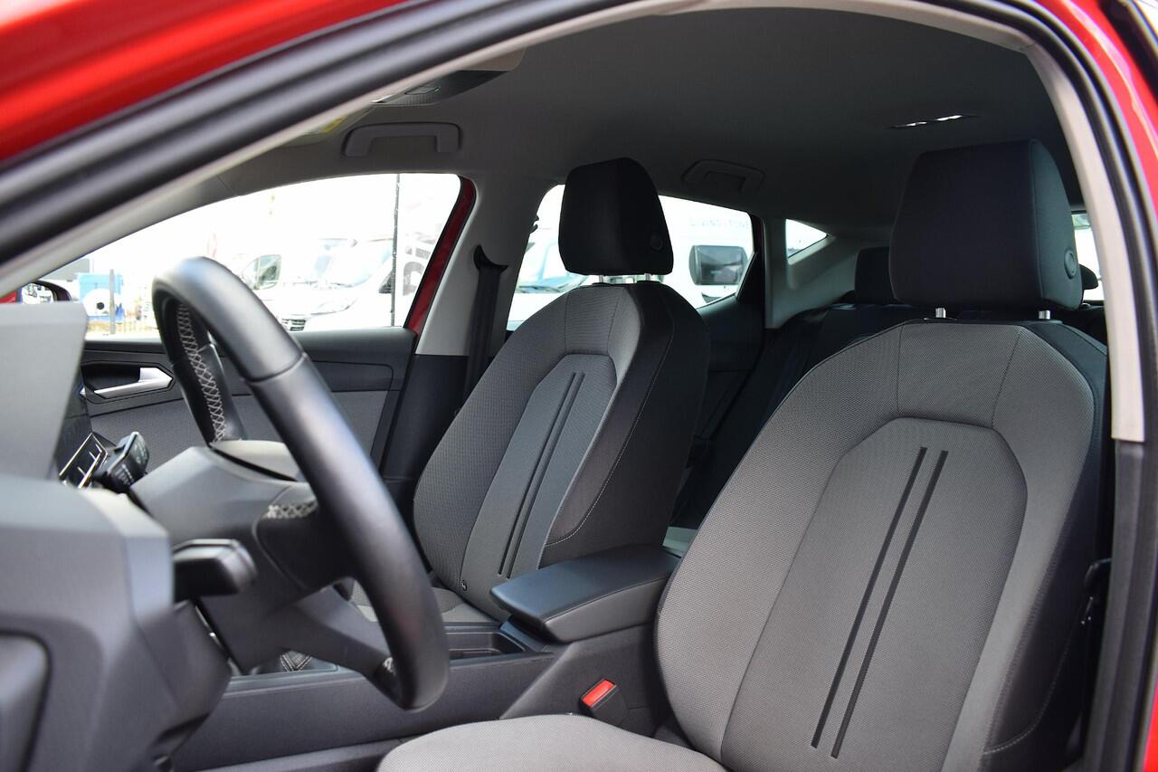 Seat LEON 1.0 TSI Style Launch Edition | Apple CarPlay | Stuur- en Stoelverw. | Camera