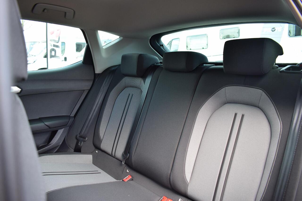 Seat LEON 1.0 TSI Style Launch Edition | Apple CarPlay | Stuur- en Stoelverw. | Camera