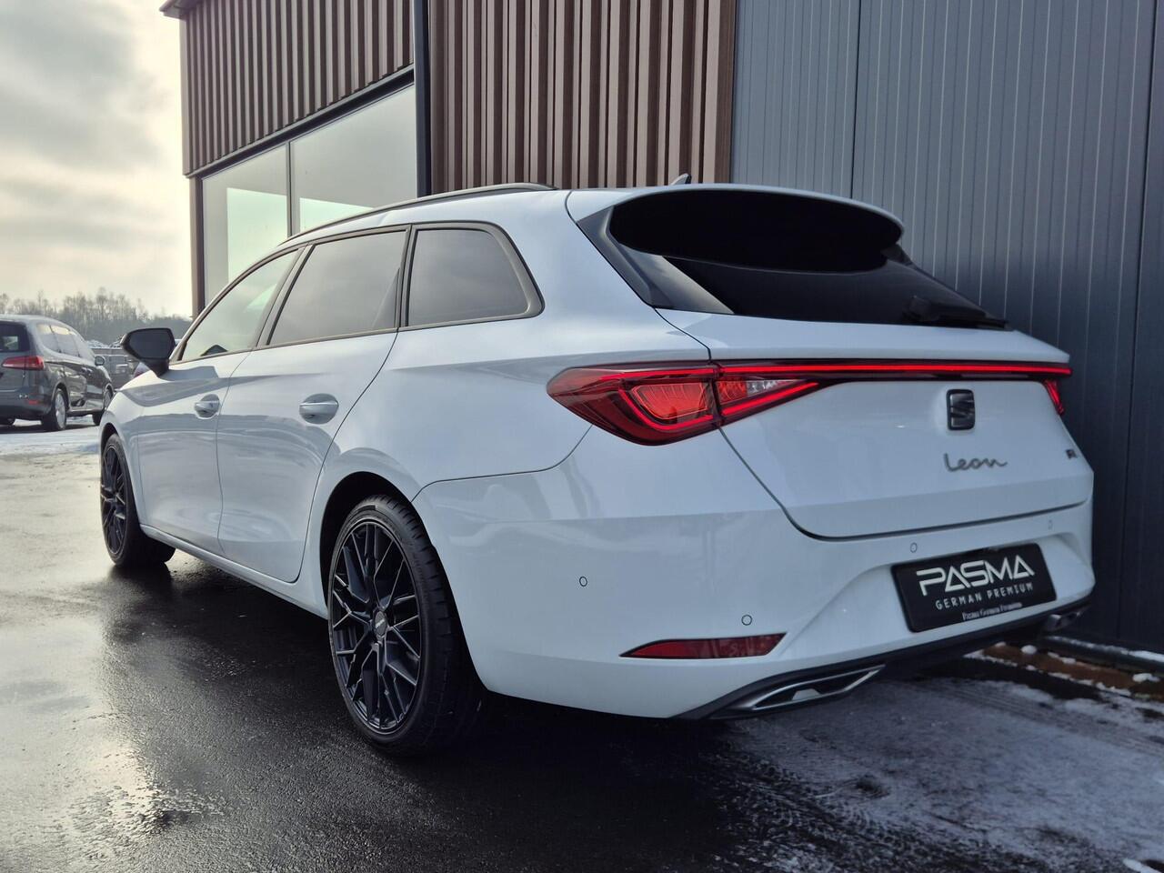 Seat LEON Sportstourer 1.5 TSI FR Launch Edition | Virtual | Keyless | 18'' | Stuur-stoelverw. | Carplay