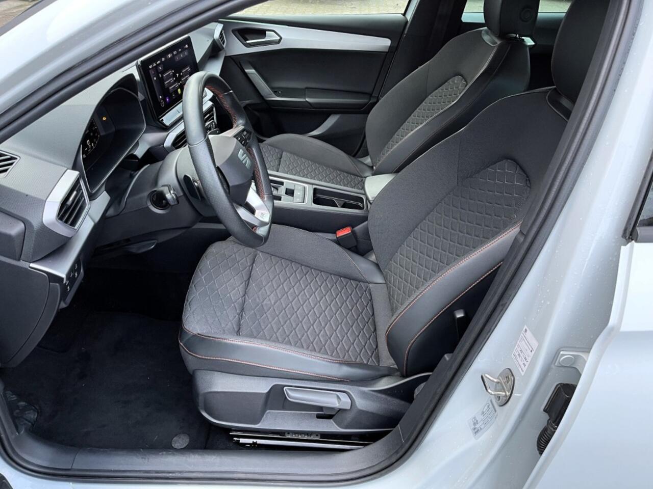 Seat LEON 1.4 TSI eHybrid / FR / 1e eigenaar / Carplay / Cruise control / LED
