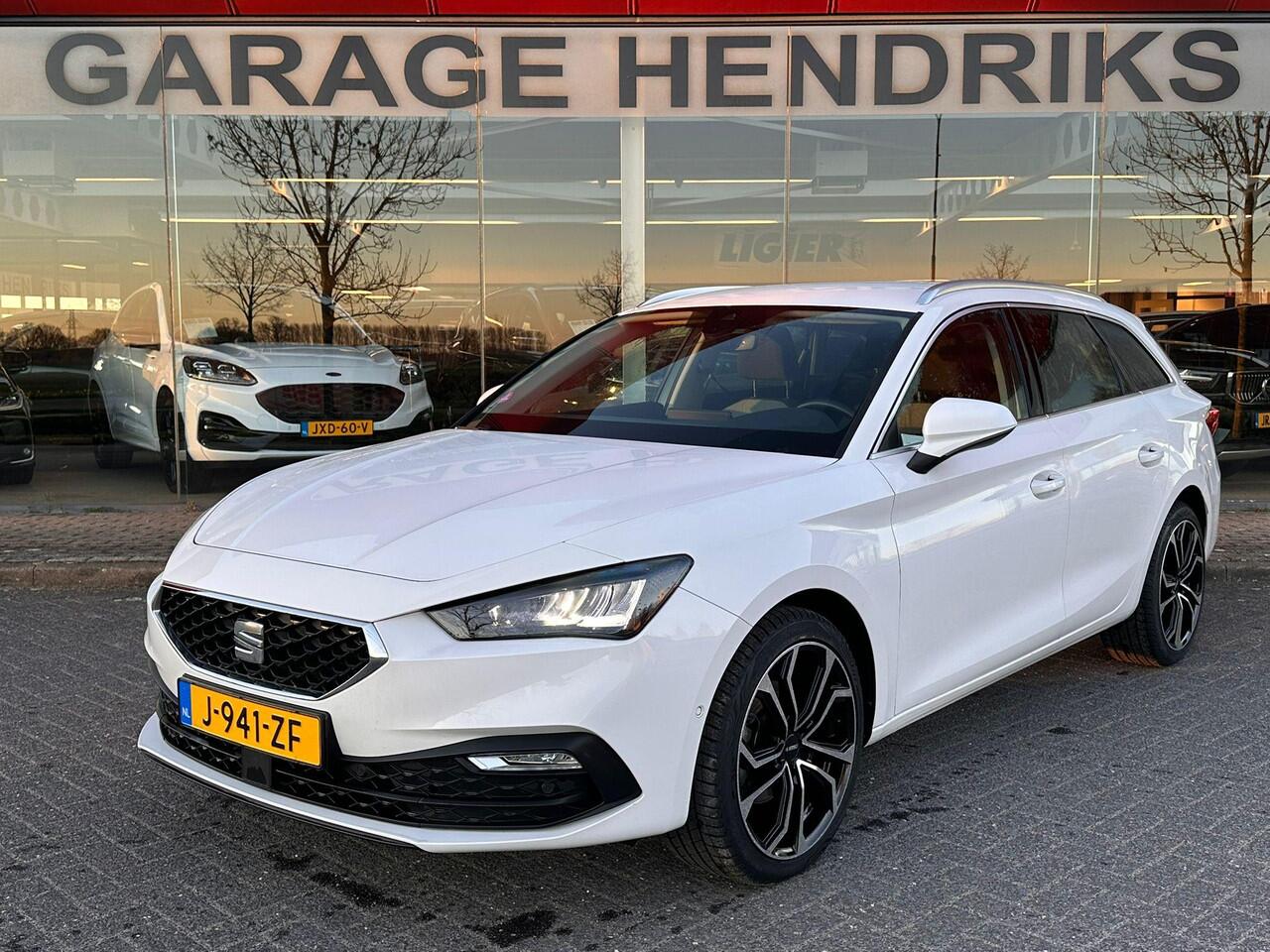 Seat LEON Sportstourer 1.5 TSI Style Launch Edition My 2021 | 18"LM | Trekhaak | Full LED | Climate V=A | Navi |